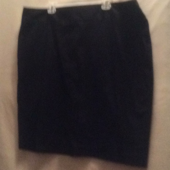 Lane Bryant Women’s Black Skirt - Picture 2 of 4